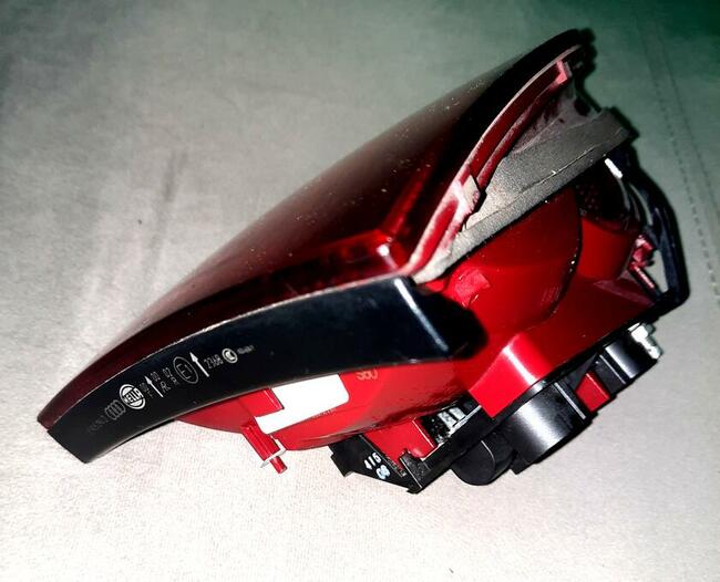 Sprzedam: oryginalna lampa (prawy tył ) Audi A4 B8 (Sedan)