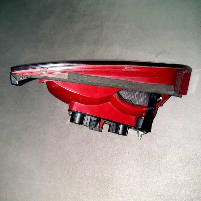 Sprzedam: oryginalna lampa (prawy tył ) Audi A4 B8 (Sedan)