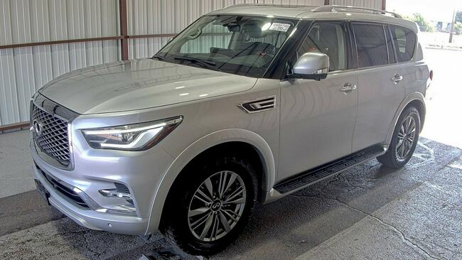 2022 INFINITI QX80 LUXE