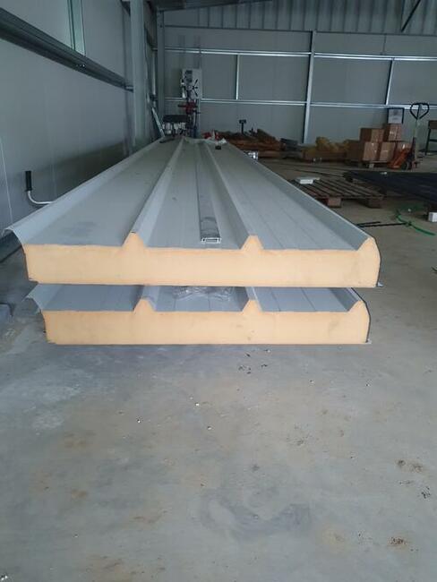 Płyta warstwowa dachowa