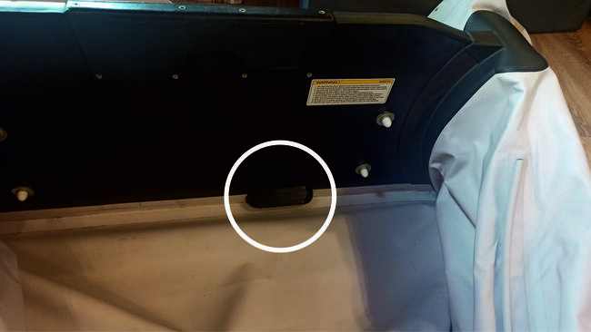 Ponton Kolibri - Uchwyty mocowania podłogi do pawęży