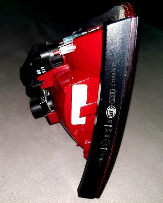 Sprzedam: oryginalna lampa (prawy tył ) Audi A4 B8 (Sedan)
