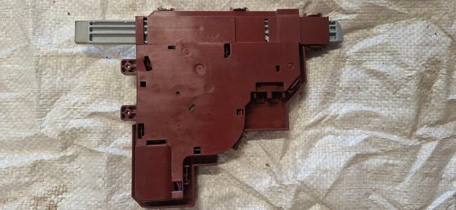 System Otwierania Dźwi W11089950 C00536647 Zmywarki INDESIT