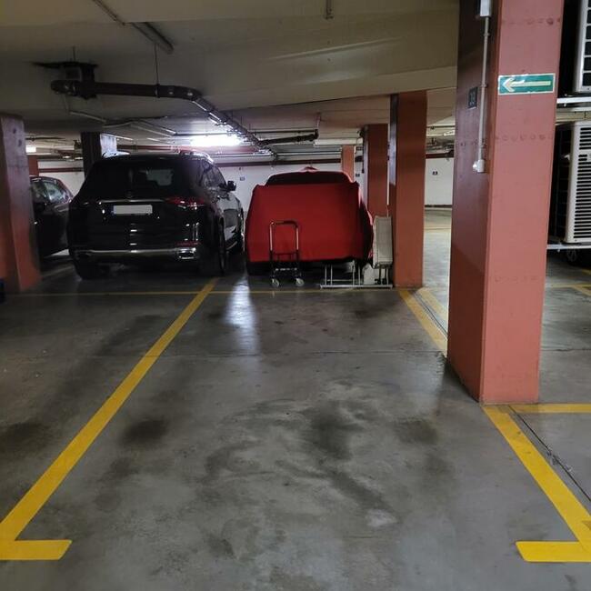 Miejsce postojowe Warszawa, Aleja Wilanowska 89