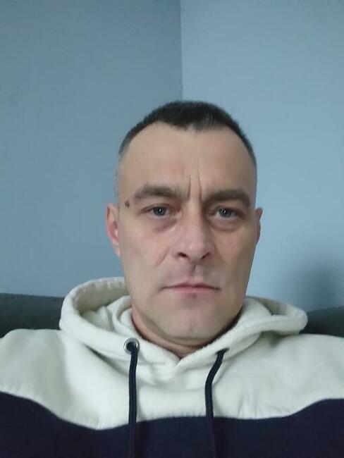 Samotny pozna samotna
