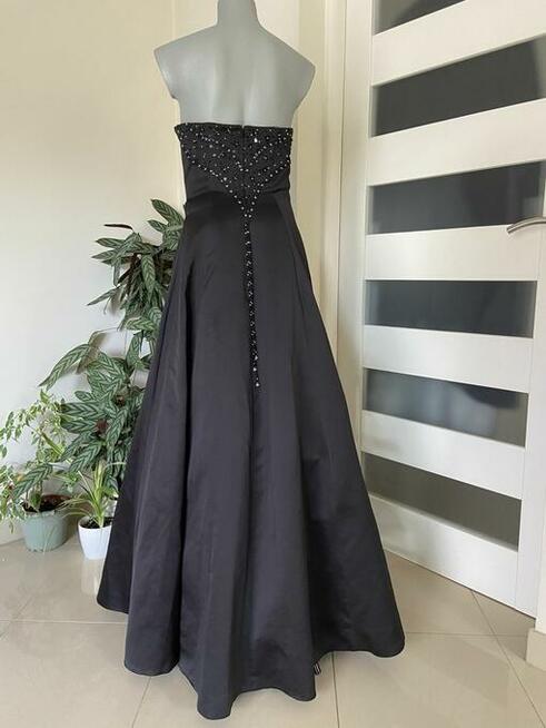 Wytworna czarna wieczorowa suknia Modern Maids