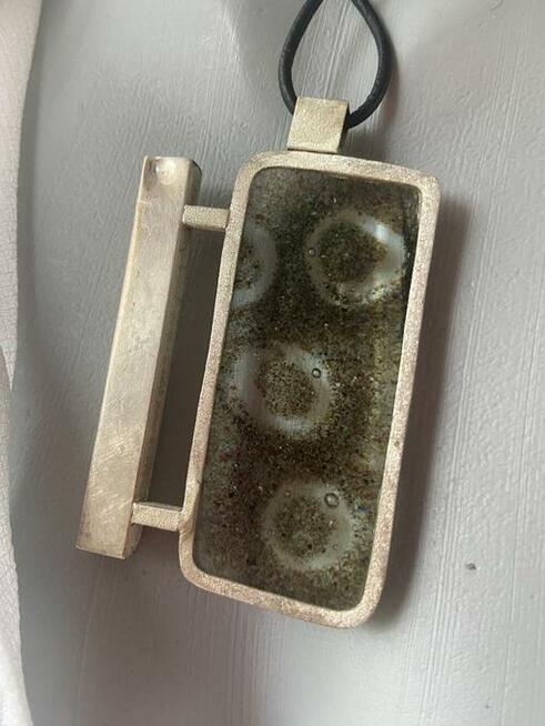 Wisior wisiorek Unikalne rękodzieło smtebrno szklany