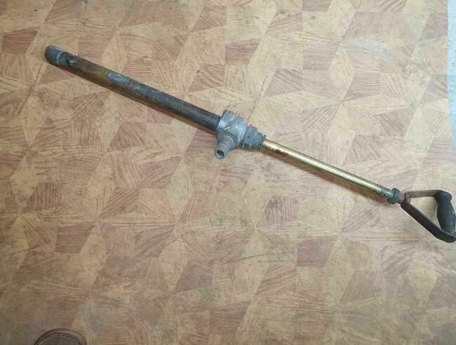 Ręczna pompa ssąco tłocząca antyk