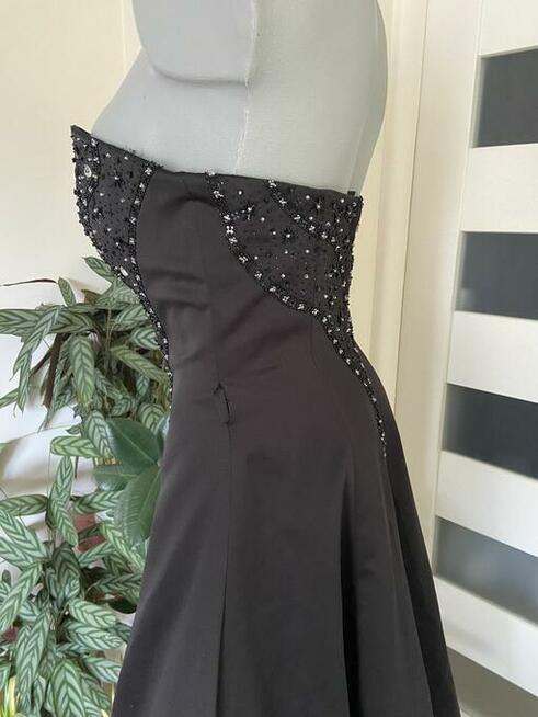 Wytworna czarna wieczorowa suknia Modern Maids