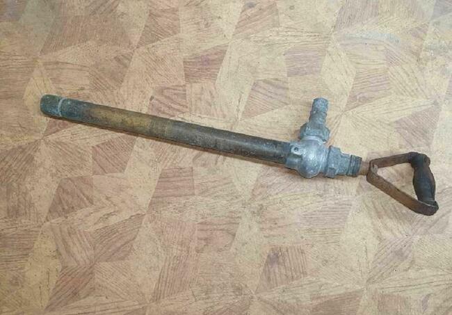 Ręczna pompa ssąco tłocząca antyk