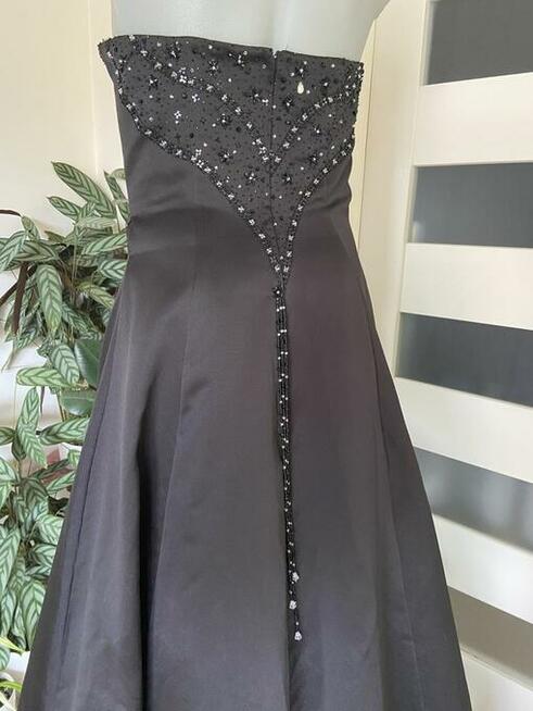 Wytworna czarna wieczorowa suknia Modern Maids