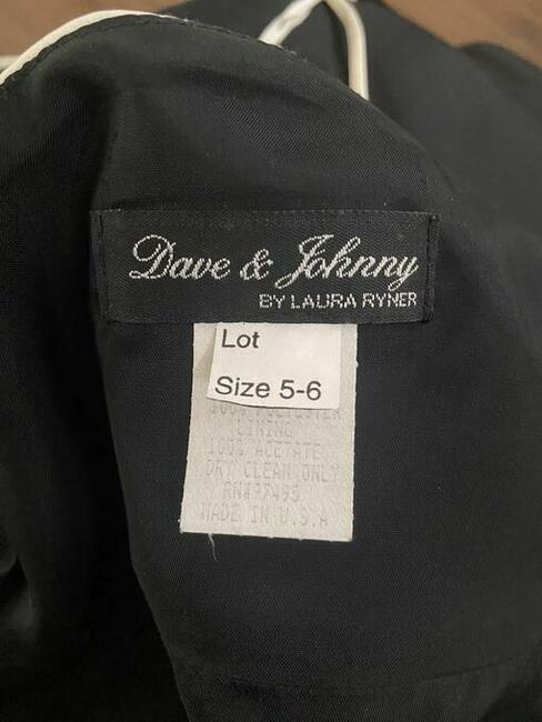 Piękna wieczorowa suknia marki DAVE & JOHNNY