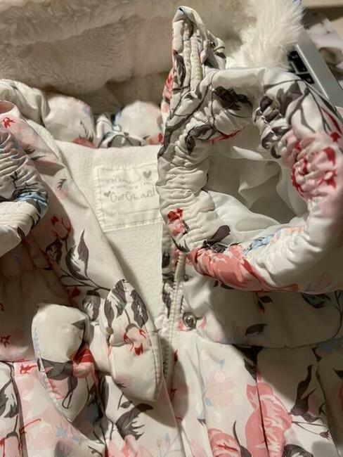 Śliczny płaszczyk kurtka dla dziewczynki 1 do 1,5r