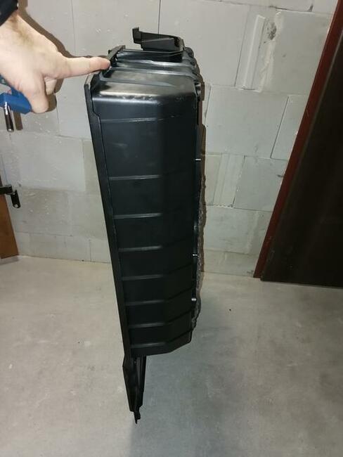 Korytko bagażnika Prius 3