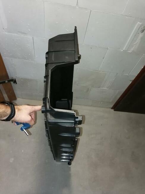 Korytko bagażnika Prius 3