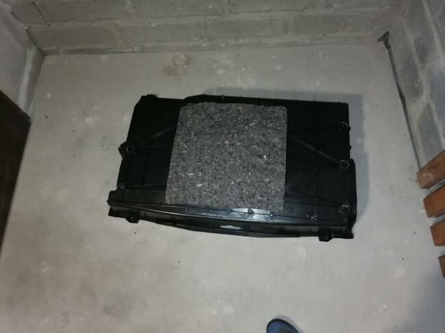 Korytko bagażnika Prius 3