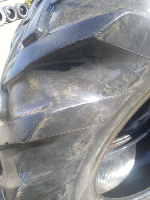 opony goodyer 14,9 /30 r bieżnik ok 2 cm nie naprawiane pole