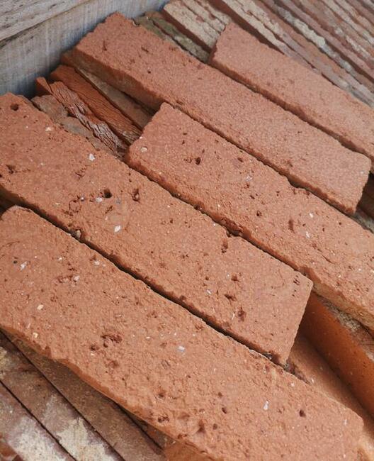 Płytki ze środka cegły- GRADOWANE