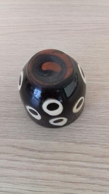 Dzbanuszek z czarkami do wódki, ceramika bułgarska