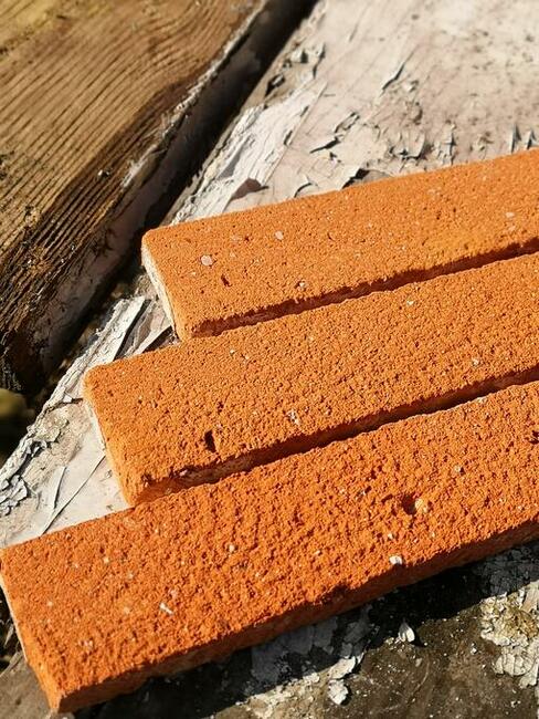 Płytki ze środka cegły- GRADOWANE