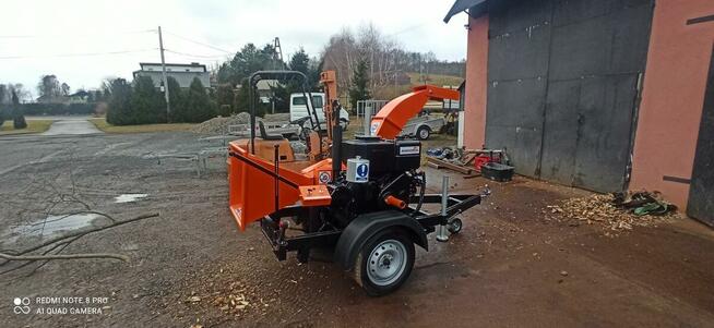 Czyszczenie działek, karczowanie, wyrywanie korzeni.