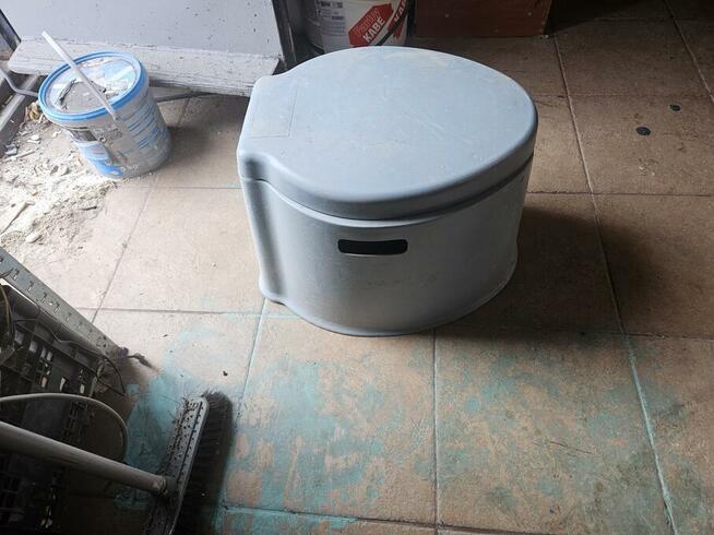 Sprzedam pisuar do kampera turystyczny