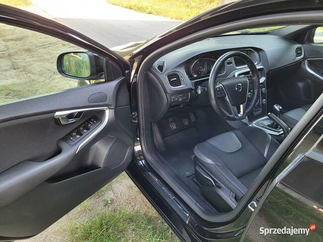 Volvo V40 2.0 D 120km