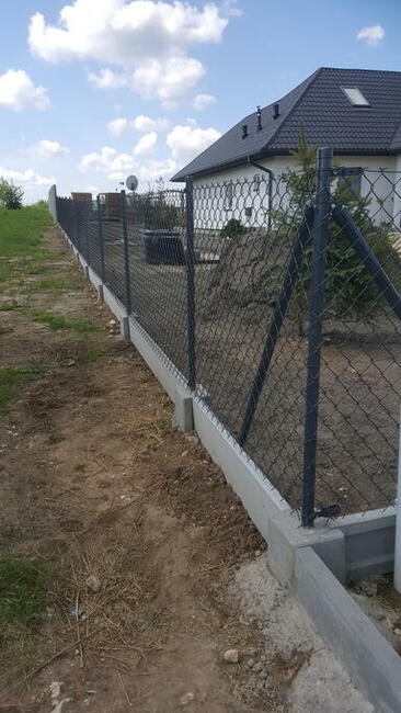 Siatka Ocynk+PCV 2.4/3.5mm1.5m 17 zł mbSiatka2.5mm14 zł