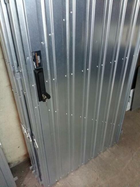 Drzwi stalowe, ocynkowane, piwniczne