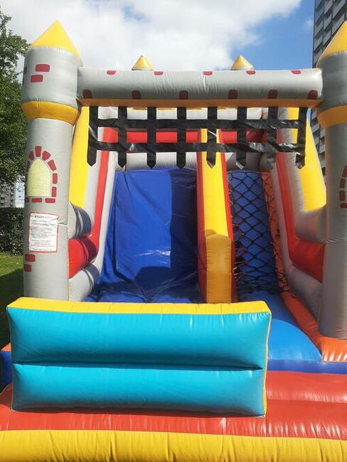 Zamek dmuchany, zjeżdżalnia dmuchana