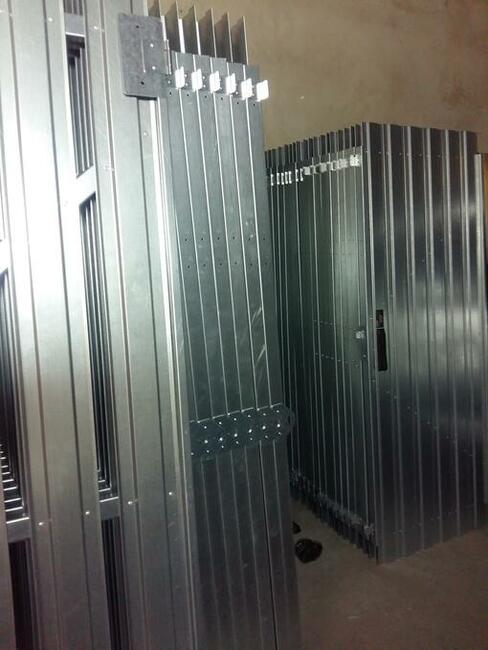 Drzwi stalowe, ocynkowane, piwniczne