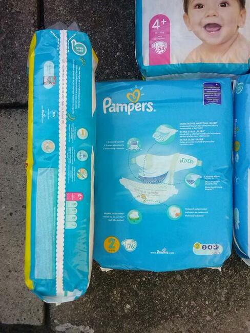Pampersy Maxi Pack 4+, 10 - 15 kg, 54 szt/opakowanie.