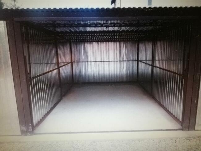 Wynajmę garaż 15m2 z prądem.Warszawa. Ursus.