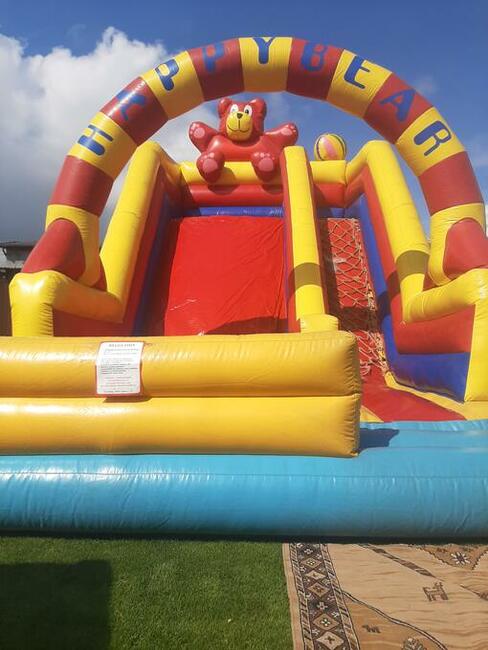 Zamek dmuchany, zjeżdżalnia dmuchana