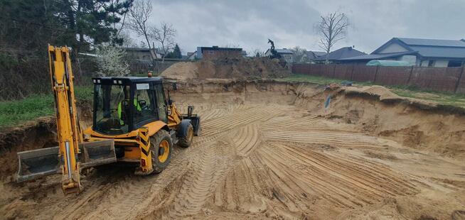 Prace ziemne. Koparko-ładowarka, minikoparka, koparka 3T, mi