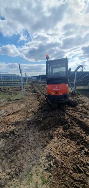 Prace ziemne. Koparko-ładowarka, minikoparka, koparka 3T, mi