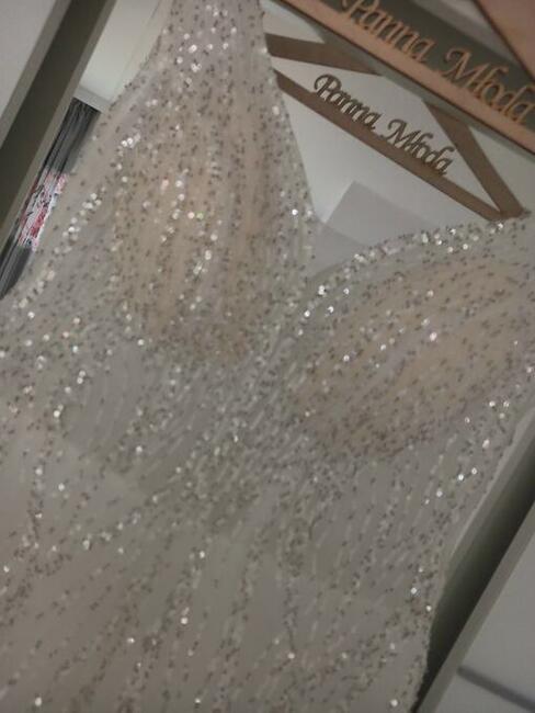 Przepiękna suknia ślubna