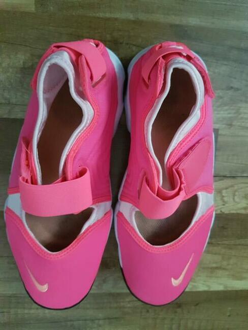 Sprzedam szpilki sukienki