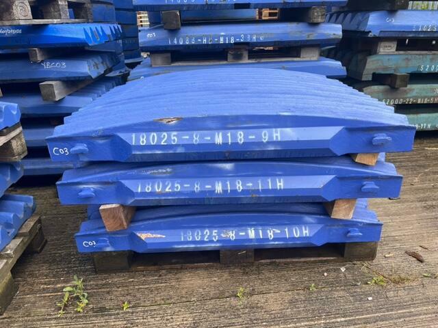 Komplet szczęk fala HD 18% Mn C10, QJ240