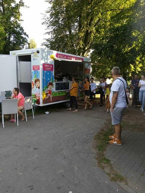 Do sprzedaży Nowa wyposażona przyczepa gastronomiczna