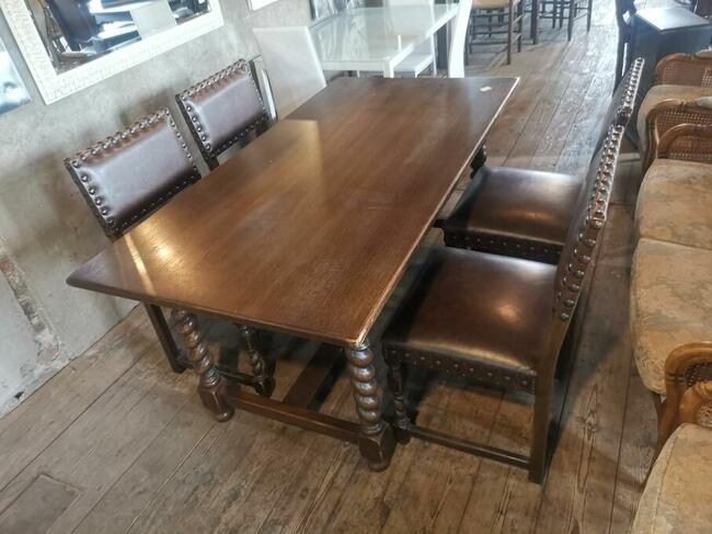 Prostokątny stół + 4 krzesła w stylu Gdańskim