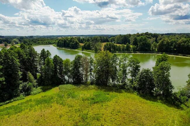 Działki w otoczeniu lasu oraz z dostępem do jeziora