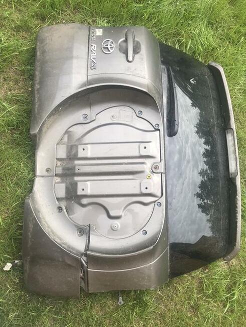 Klapa Bagaznika RAV4 rok 2012