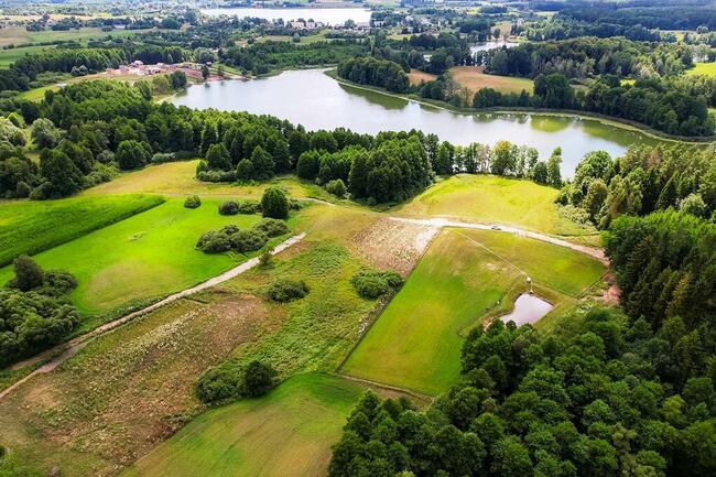 Działki w otoczeniu lasu oraz z dostępem do jeziora