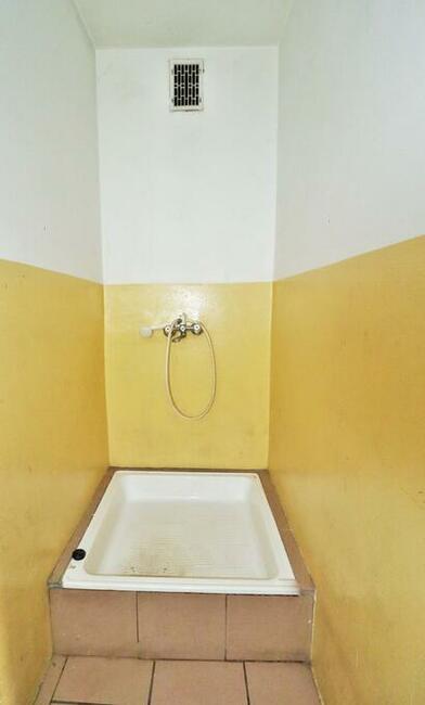 NA SPRZEDAŻ PAWILON HANDLOWO-USŁUGOWY