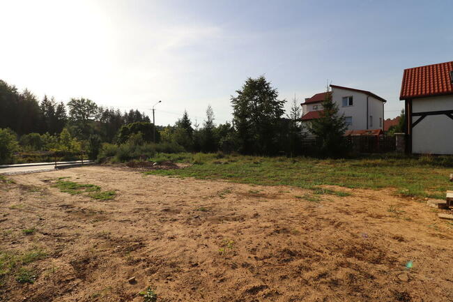 Działka z WZ w Starych Juchach z domkiem holenderskim