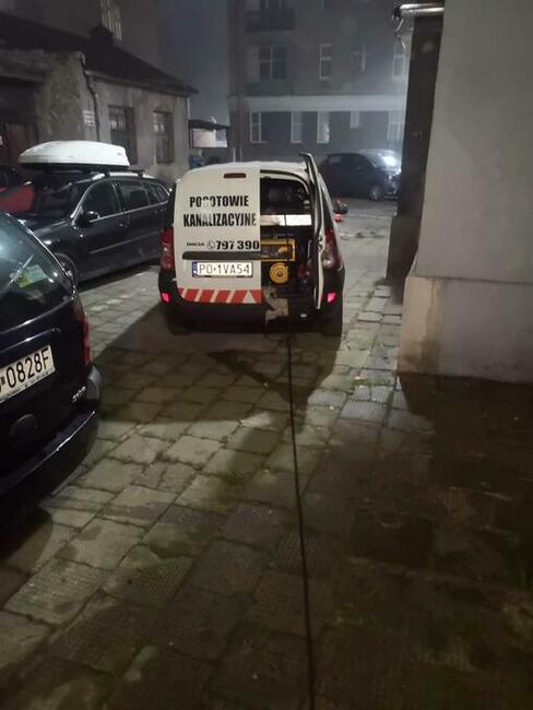 Profesjonalne udrażnianie kanalizacji / spirala elektryczna