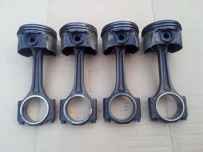 Tłok + korbowód 2.0 Turbo Saab 95 I 93 I B205E