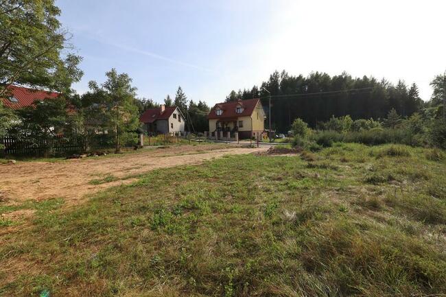 Działka z WZ w Starych Juchach z domkiem holenderskim