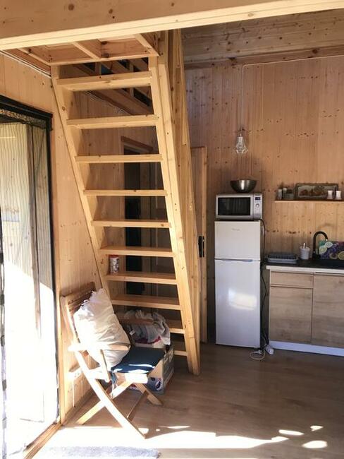 Sprzedam działkę z domkiem